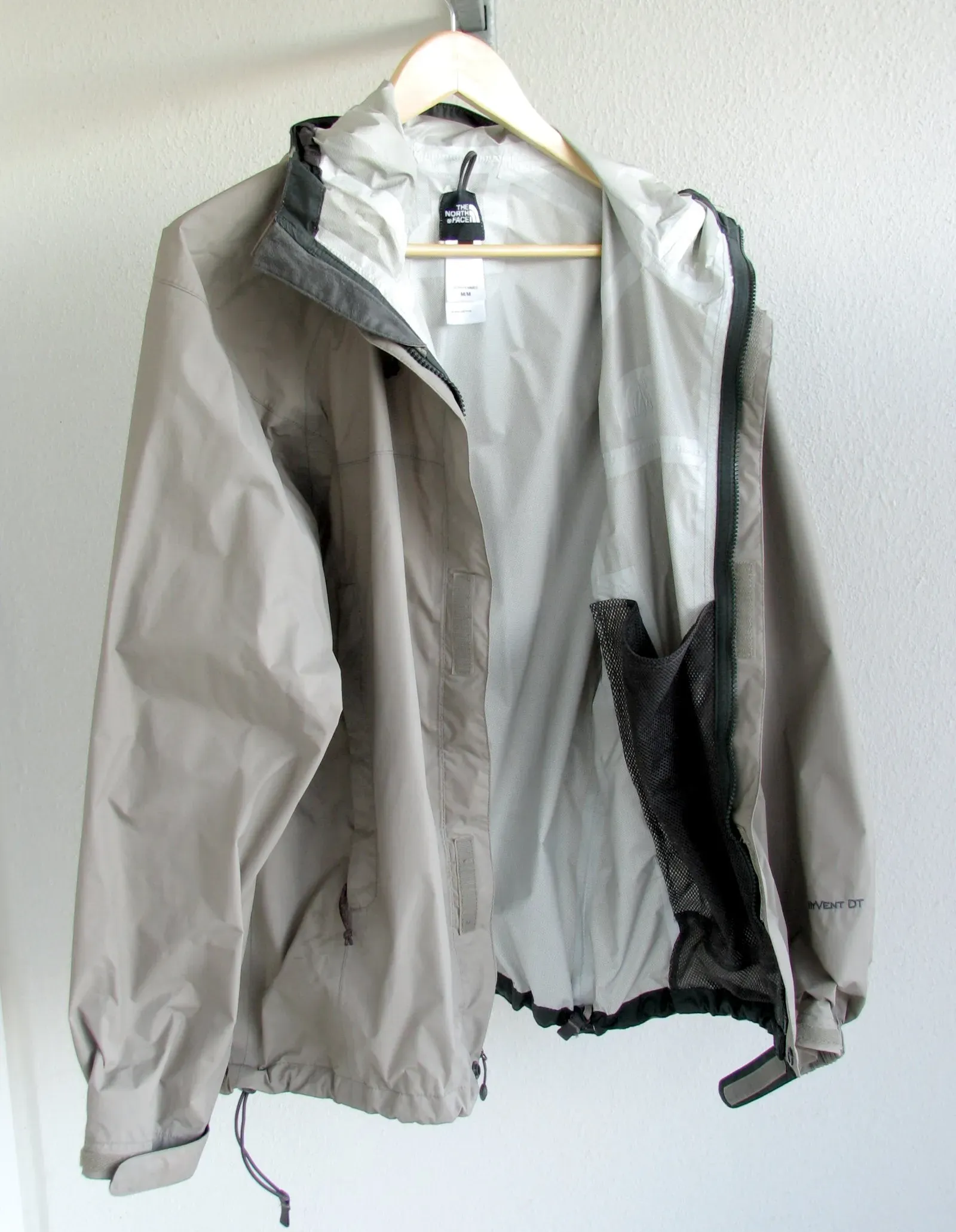 Waterproof Jackets and Stain Resistant Fabrics Aren't as Innocent as They Seem (No machine-readable source provided. Own work assumed (based on copyright claims)., Public domain)