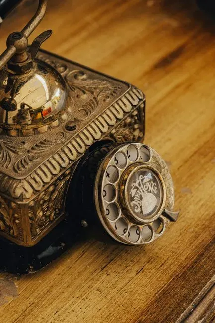 5. The Telephone (Image Credits: Pexels)