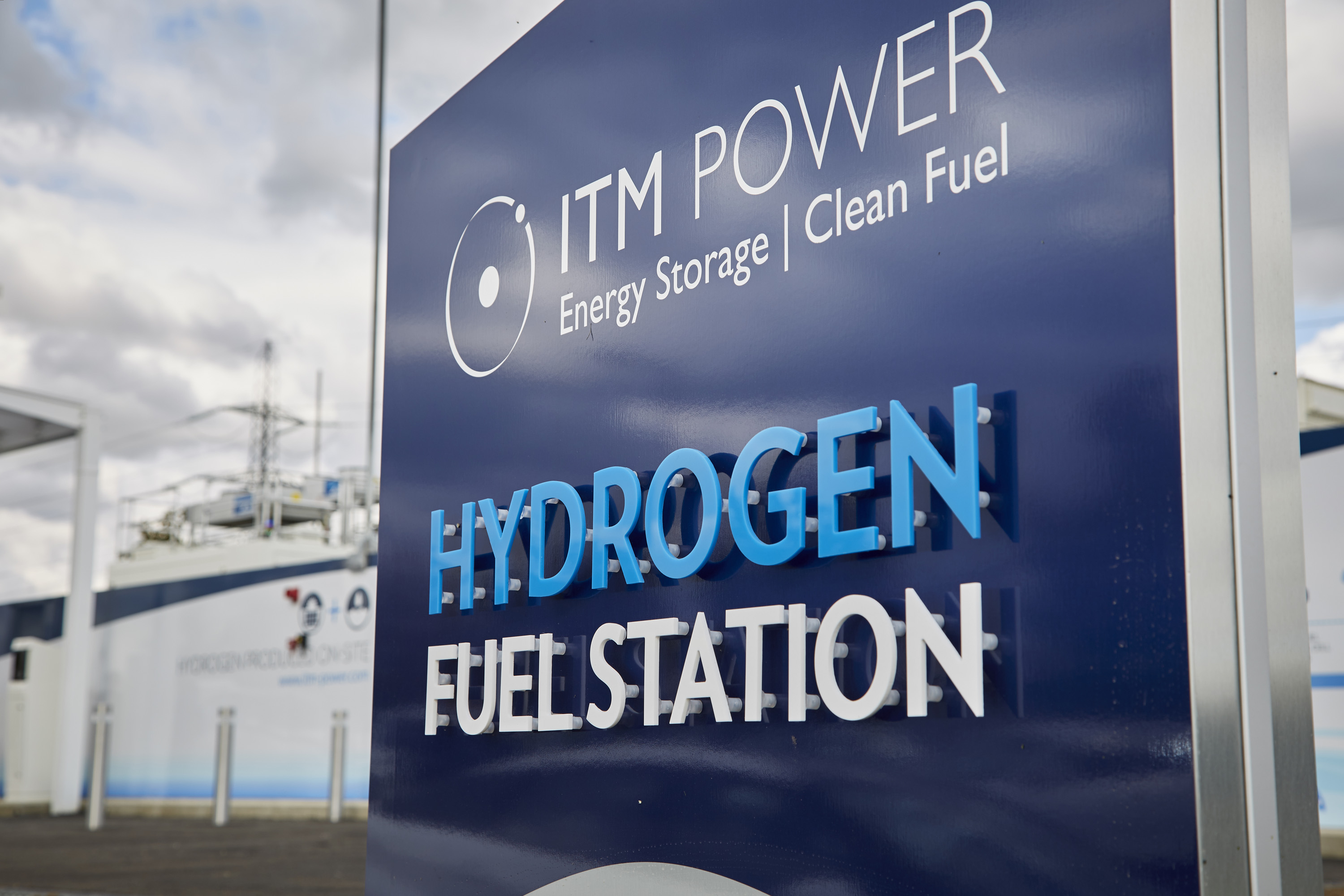 Hydrogen as Universal Fuel: The Energy Efficiency Black Hole (image credits: wikimedia)