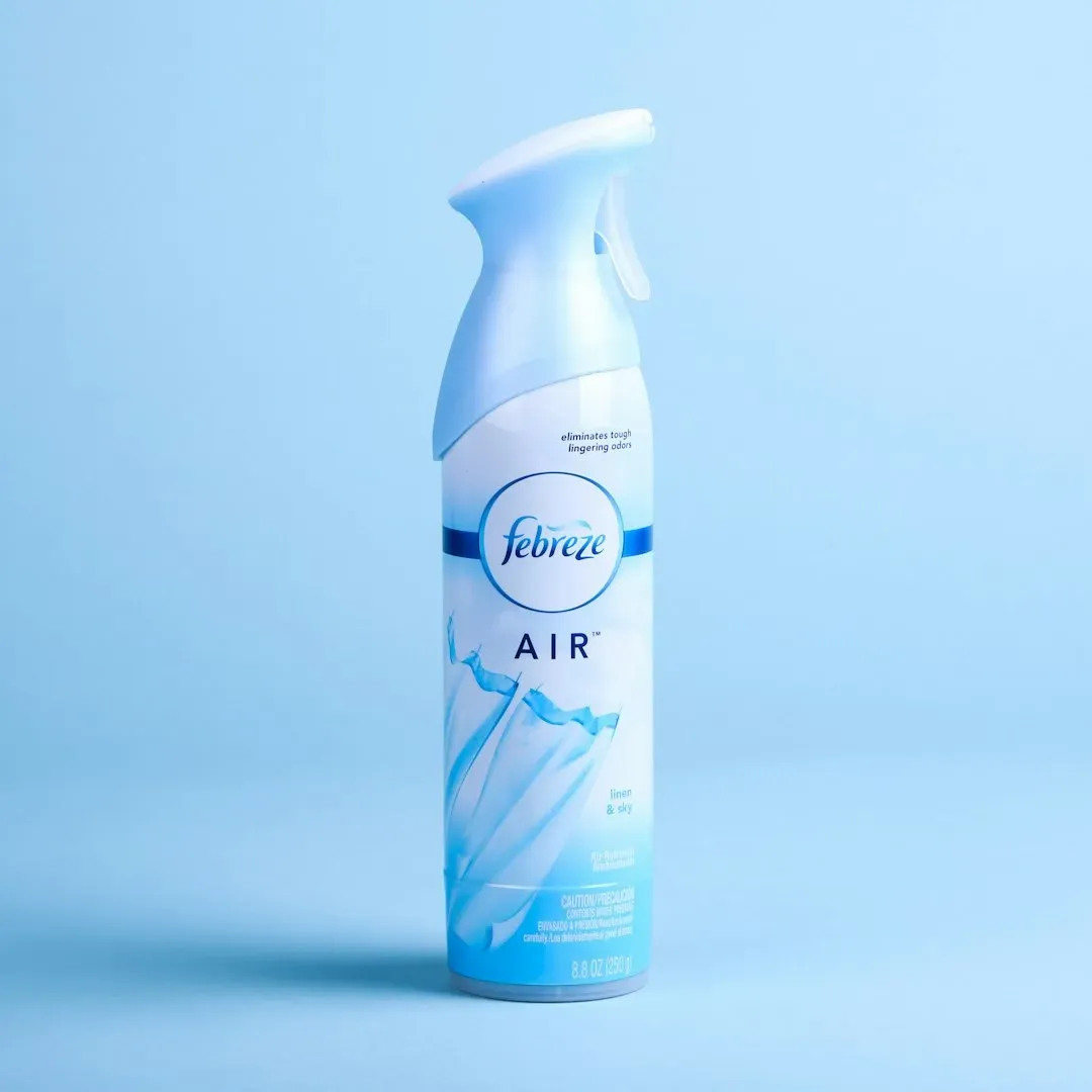 Air Fresheners and Scented Cleaning Sprays Release More Than a Pleasant Smell (Image Credits: Unsplash)