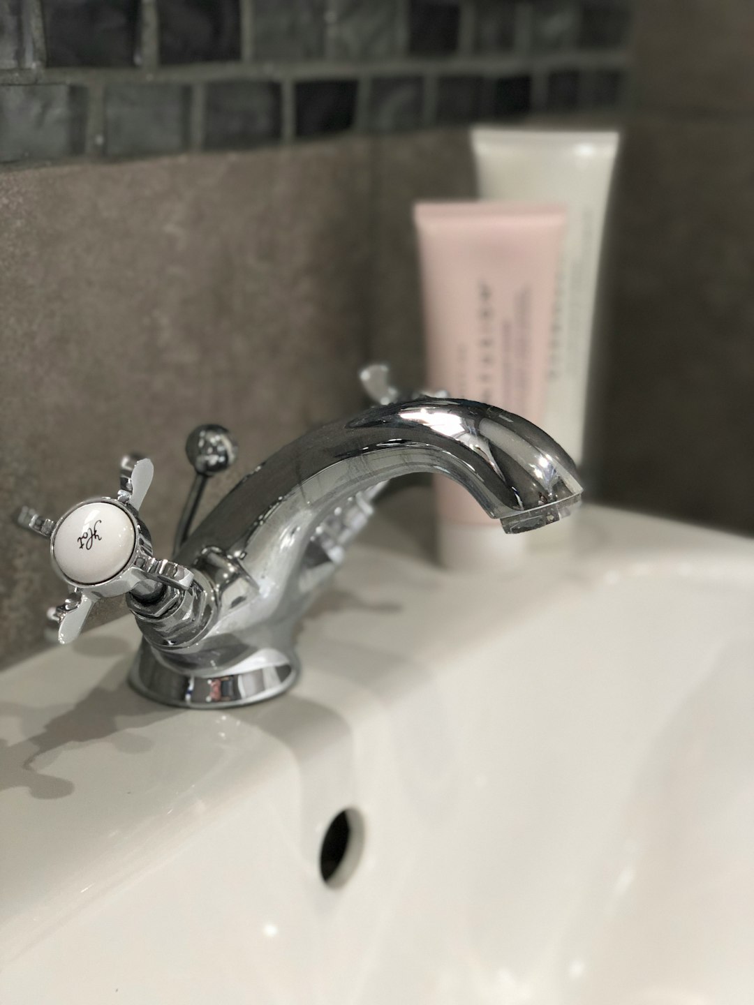 Turn Off the Tap While You Brush Your Teeth (image credits: unsplash)