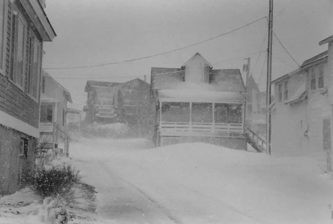 The Blizzard That Built Cities: The Great White Hurricane of 1888 (Image Credits: Unsplash)