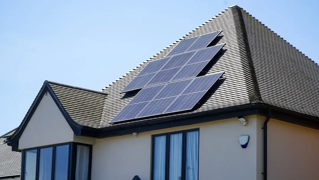 What happens if you sell a home with solar panels (Image Credits: Unsplash)