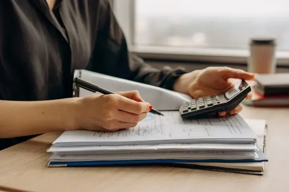 Reinsurance: the quiet cost that flows straight into your bill (Image Credits: Pexels)