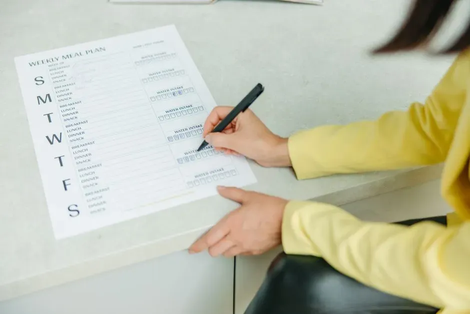 2. Reducing Overall Food Waste Through Meal Planning (Image Credits: Pexels)