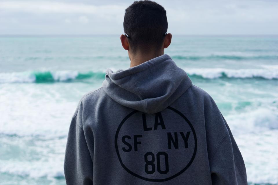 Athleta Pacifica Illume UPF Jacket: Beach Day Champion (image credits: stocksnap)