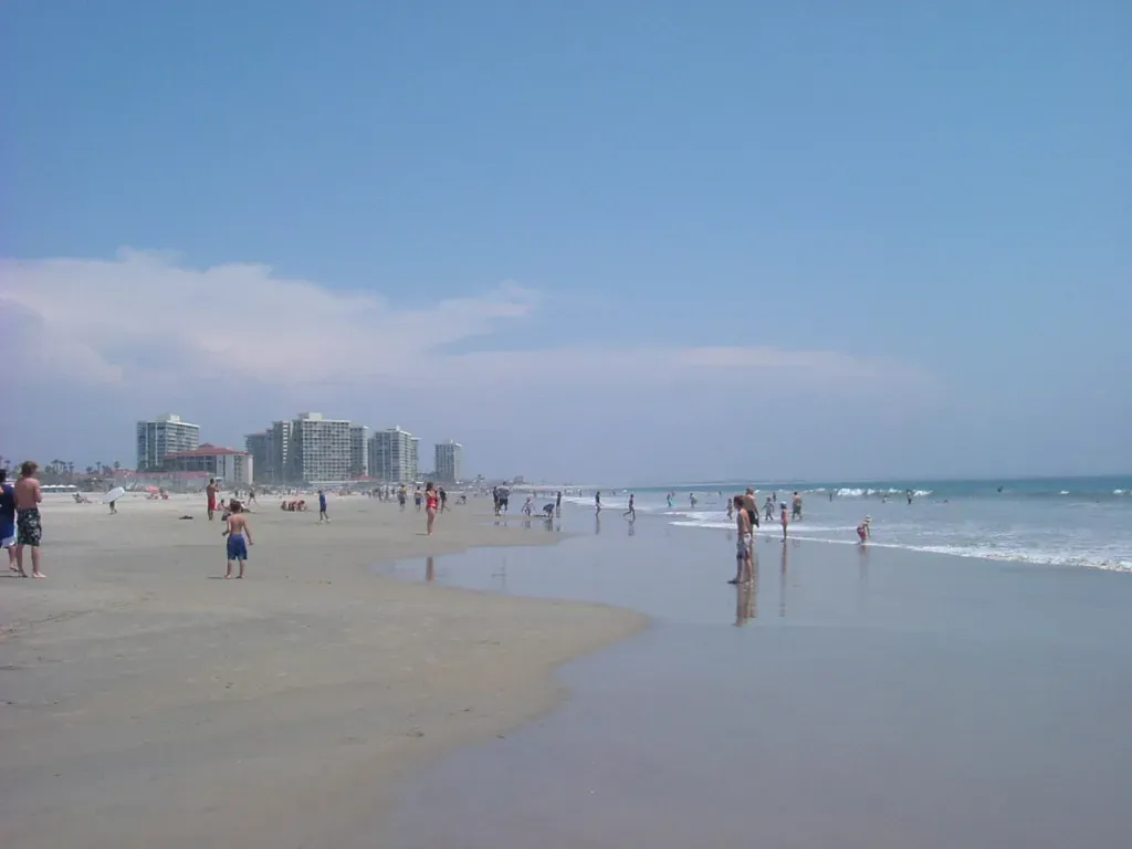 Coronado Beach, California (Aine D, Flickr, CC BY-SA 2.0)