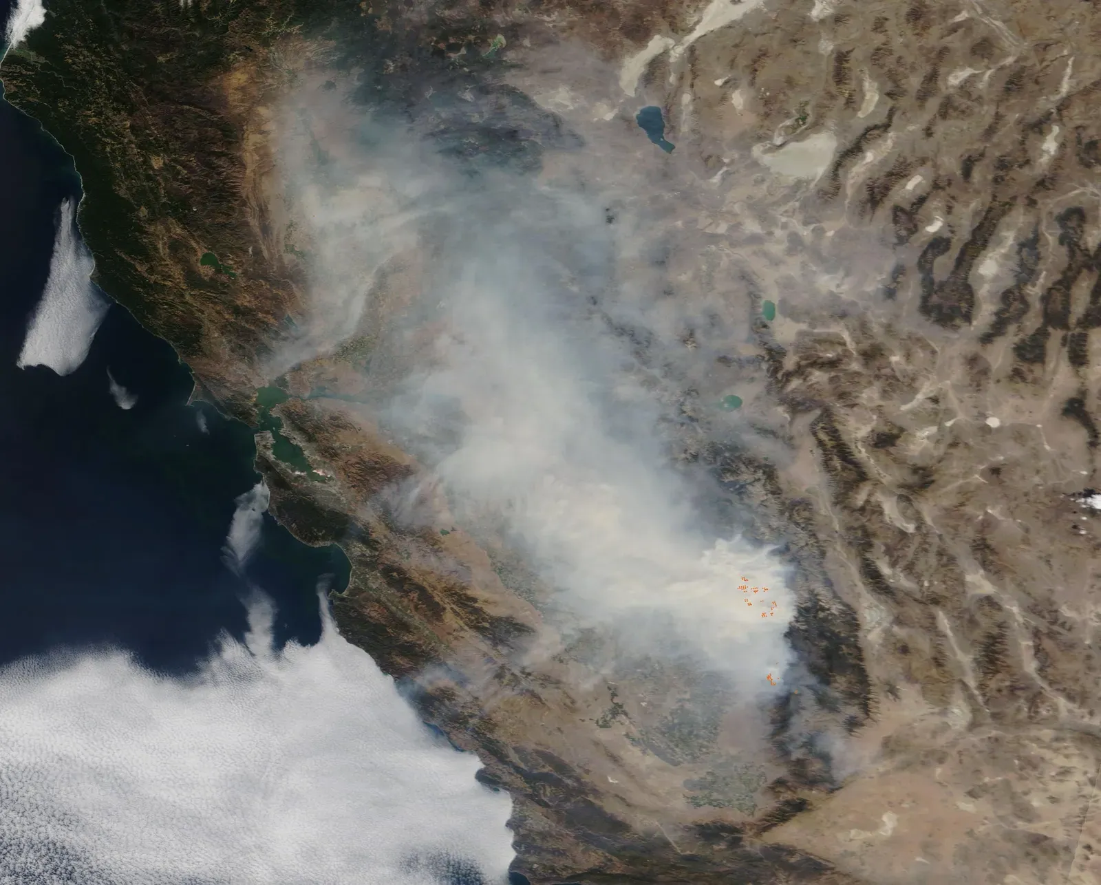 California's Wildfire And Coastal Storm Reality (Image Credits: Wikimedia)