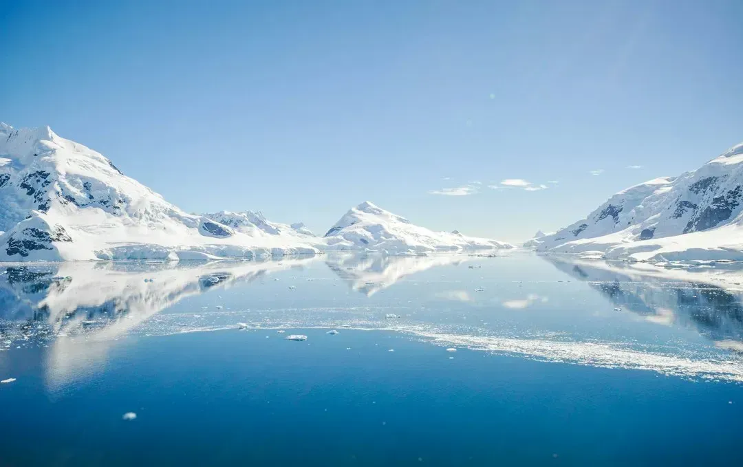 Antarctica: dangerous for meteorites, harmless for people (Image Credits: Unsplash)