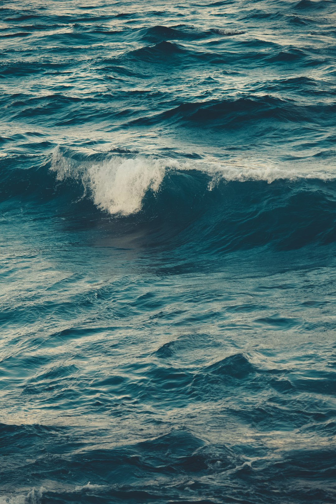 How Atmospheric Waves Create Weather Chaos (image credits: unsplash)