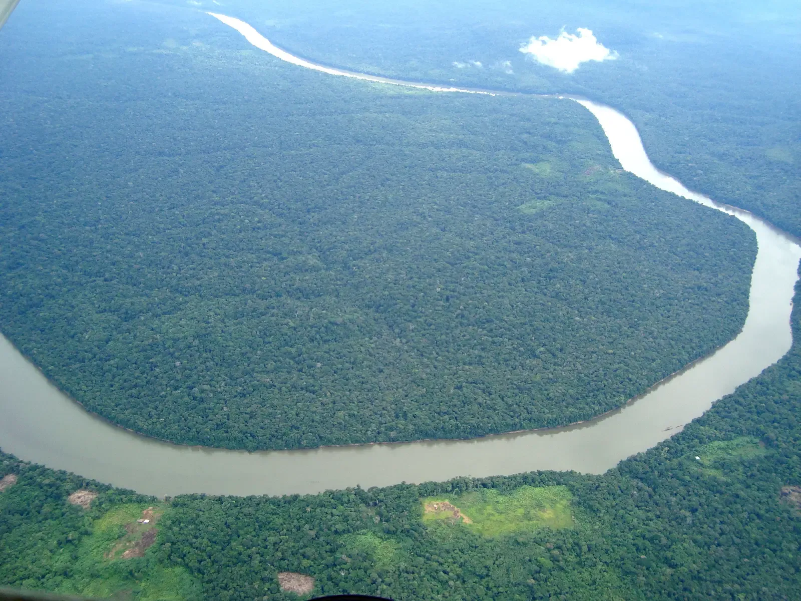 7. Colombia - Peace Process Side Effects on the Amazon (By Jorge.kike.medina, CC BY 3.0)