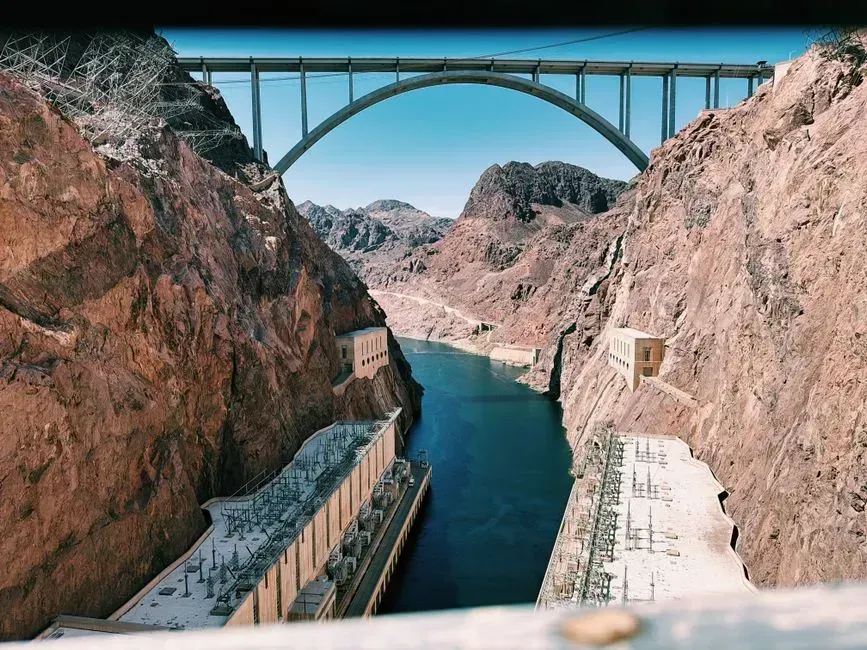 Arizona's growth continues despite an increasingly strained water supply (Image Credits: Pexels)