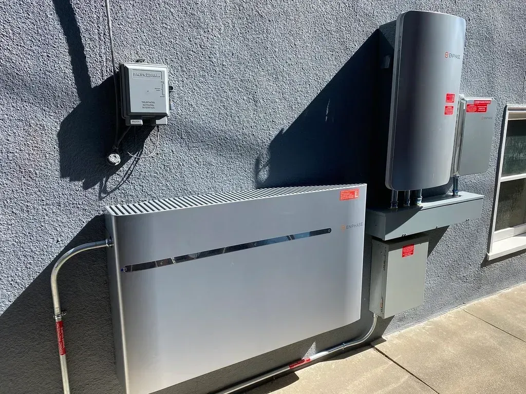 6. Battery Storage Systems (bcpaulos, Flickr, CC BY 2.0)