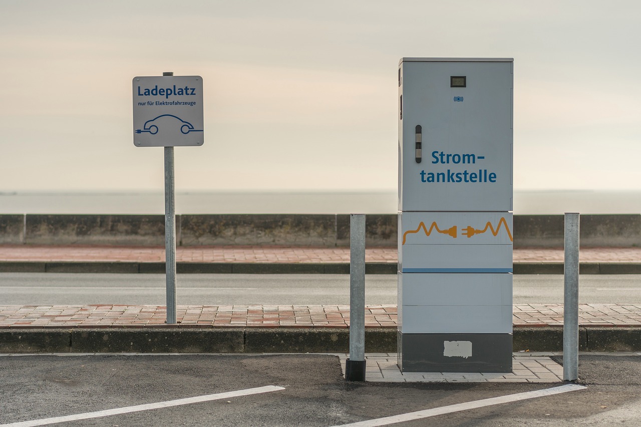 Charging Deserts: The Unspoken Infrastructure Divide (image credits: pixabay)