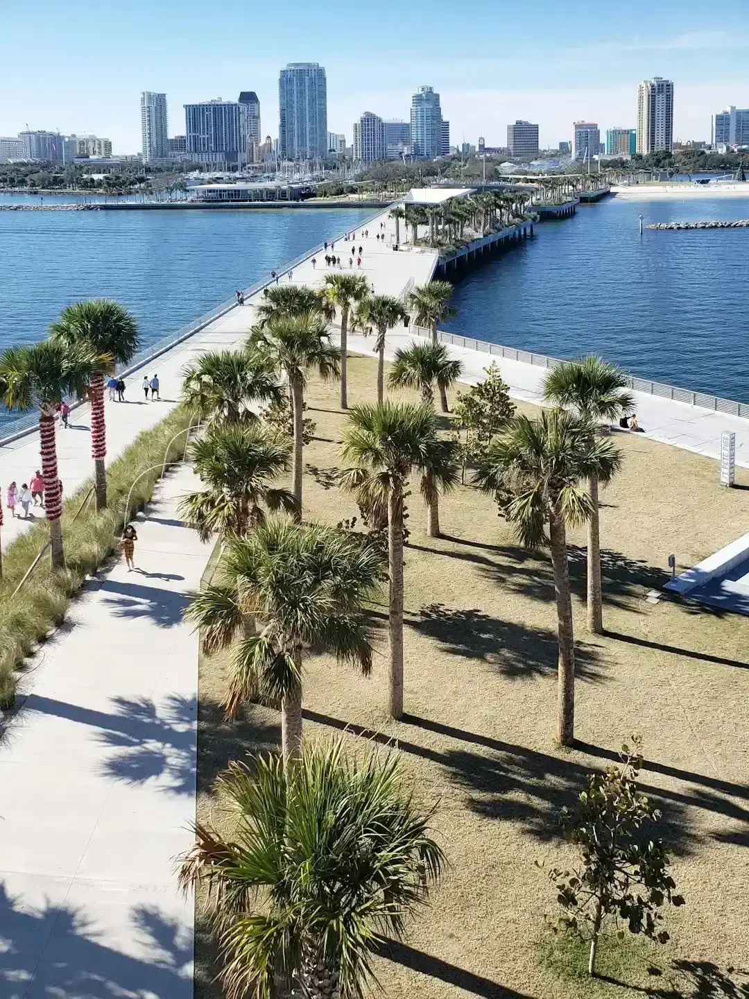 5. St. Petersburg, Florida: Sunshine Capital With Coastal Cushioning (Image Credits: Unsplash)
