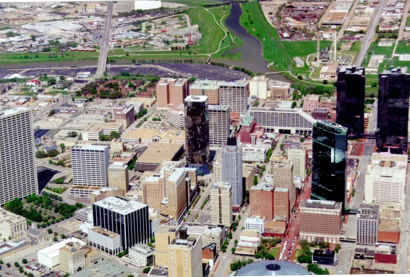 7. Fort Worth, Texas (Source:http://www.srh.noaa.gov/fwd/ftworthtorpic.html (dead link; archived), Public domain)