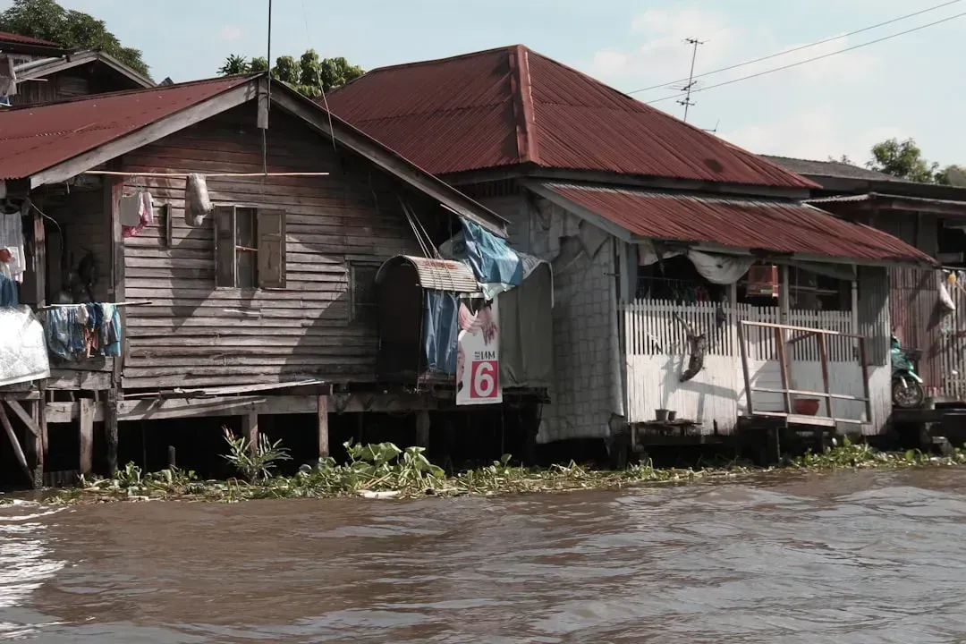 1. The Big Picture: A Nation Rethinking Where to Live (Image Credits: Unsplash)