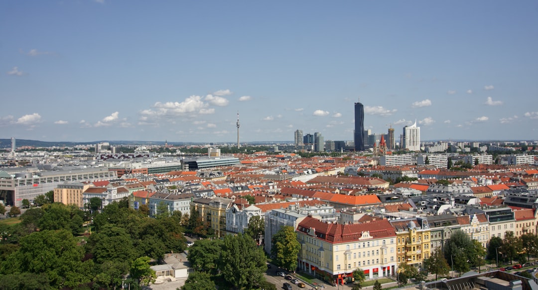 Extended Heat Seasons Transform European Cities (image credits: unsplash)