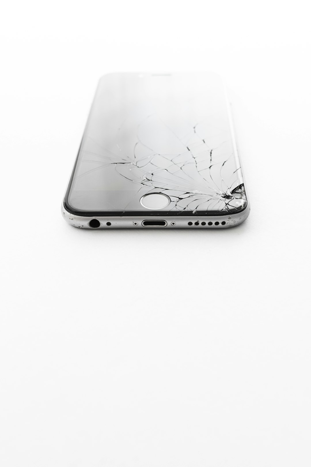 The Short Lifespan of Modern Phones (image credits: unsplash)