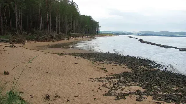 How fast the ground is actually disappearing (Geograph Britain and Ireland, CC BY-SA 2.0)