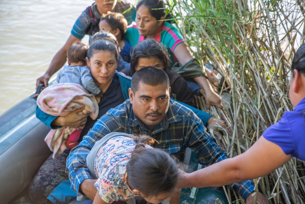 Climate Migration: Cities on the Move (image credits: rawpixel)