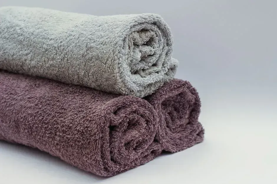 3. Old towels and bed sheets (Image Credits: Pexels)