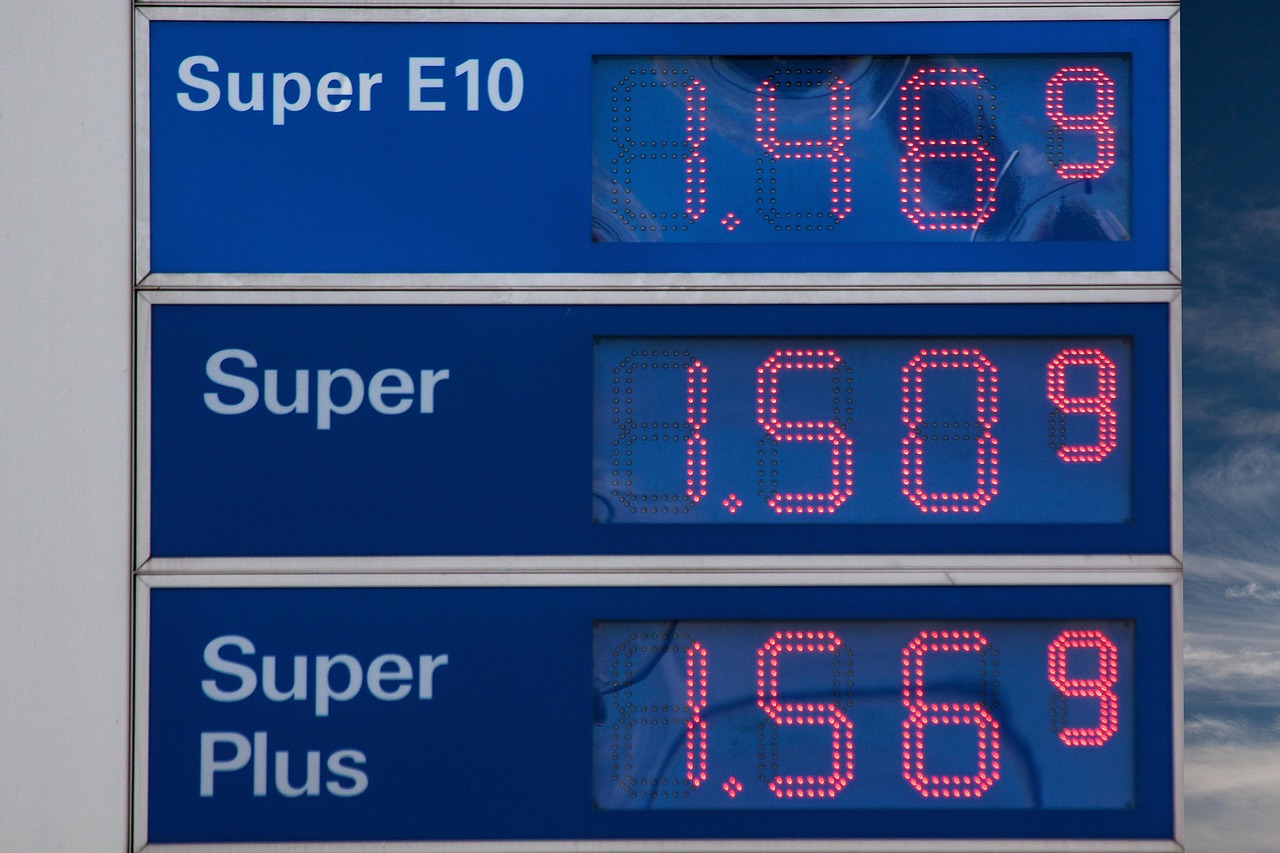 Fossil Fuel Costs Are Rising (image credits: pixabay)