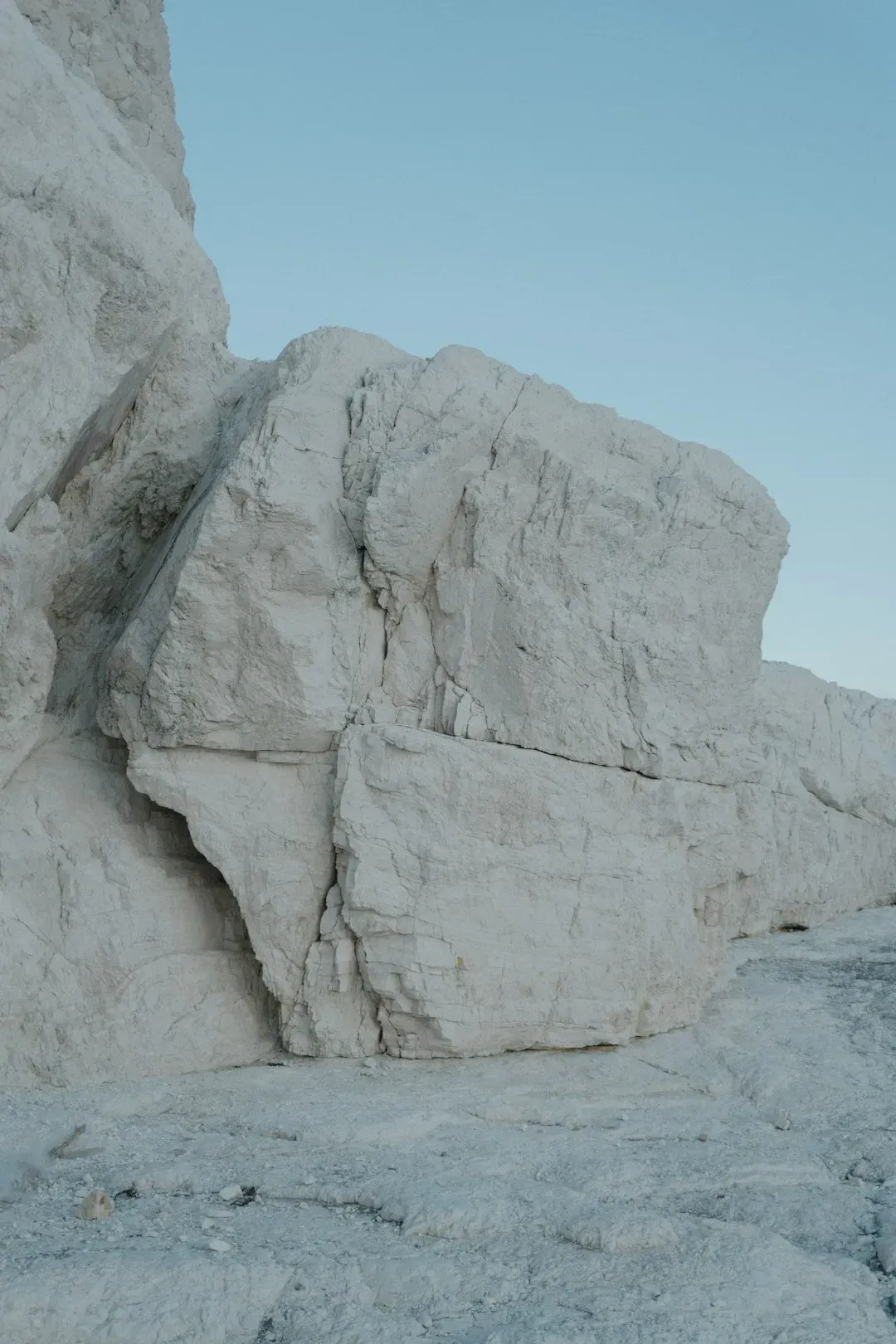 10. Sedimentary Rocks Mean Paleoclimate Records Stretch Back Nearly 4 Billion Years (Image Credits: Unsplash)