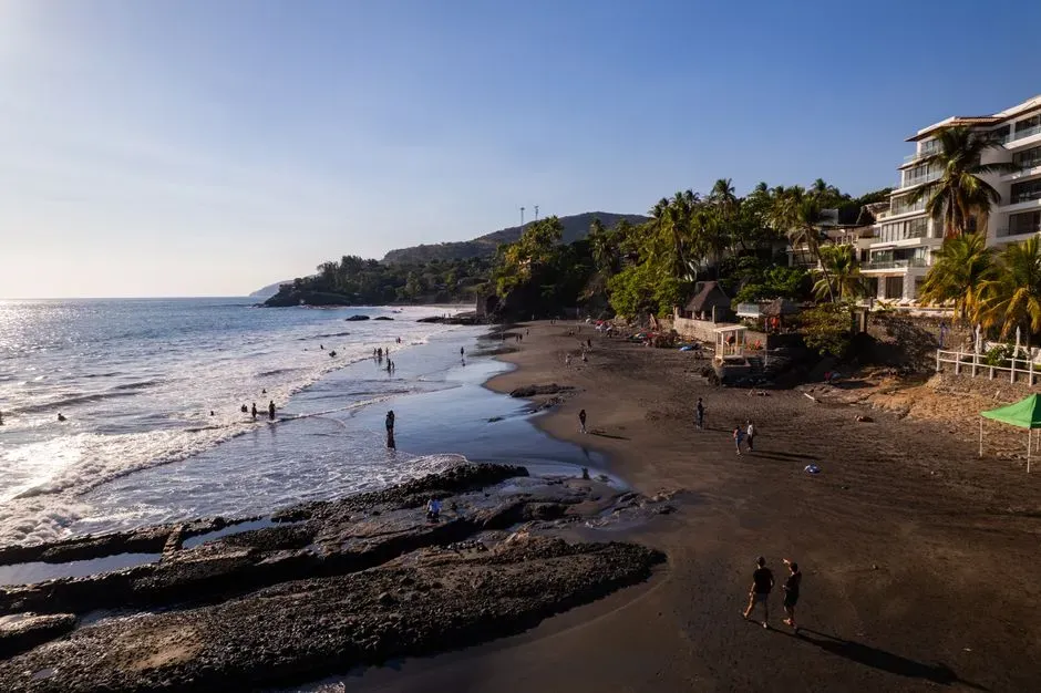 3. Costa Rica and El Salvador's Pacific Coast Neighbors (Image Credits: Pexels)