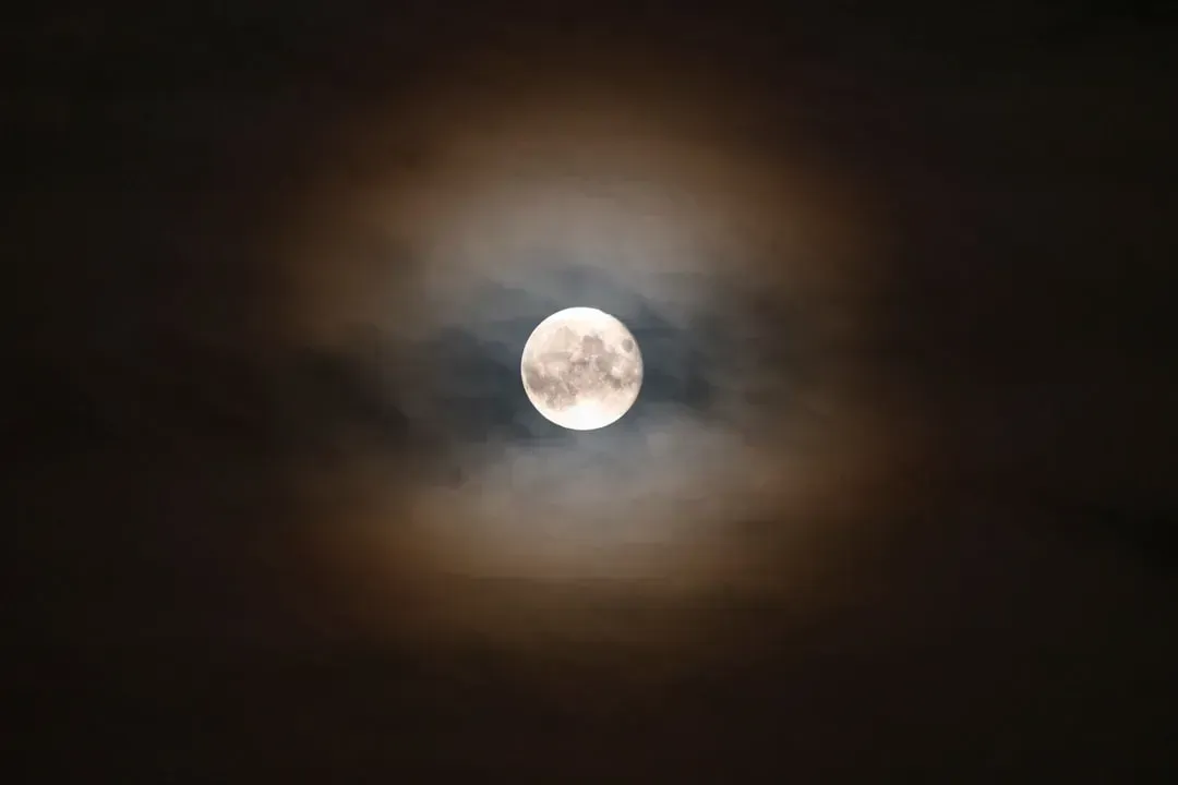 The Synestia Model: A Moon Born Inside a Cloud of Vaporized Rock (Image Credits: Unsplash)