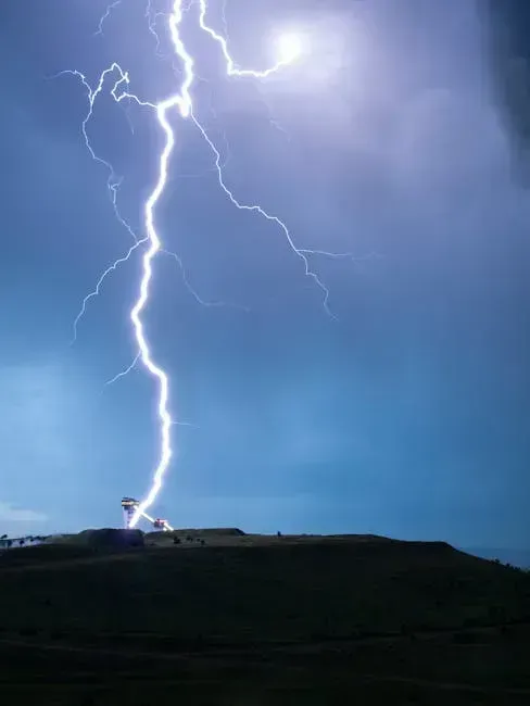 6. Severe Thunderstorm and Lightning Warnings (Image Credits: Pexels)