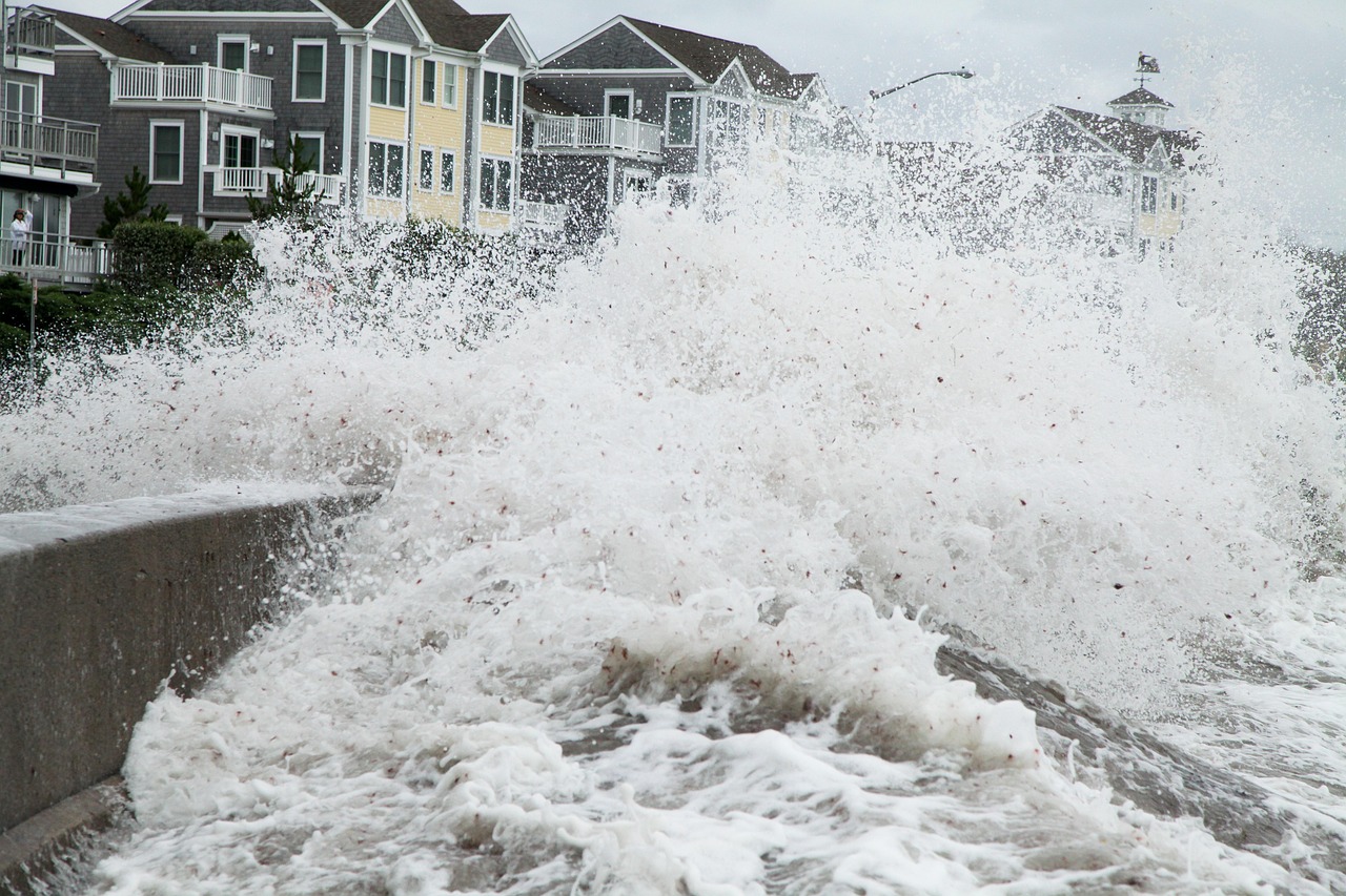 Sea Level Rise Amplifying Storm Surge Threats (image credits: pixabay)