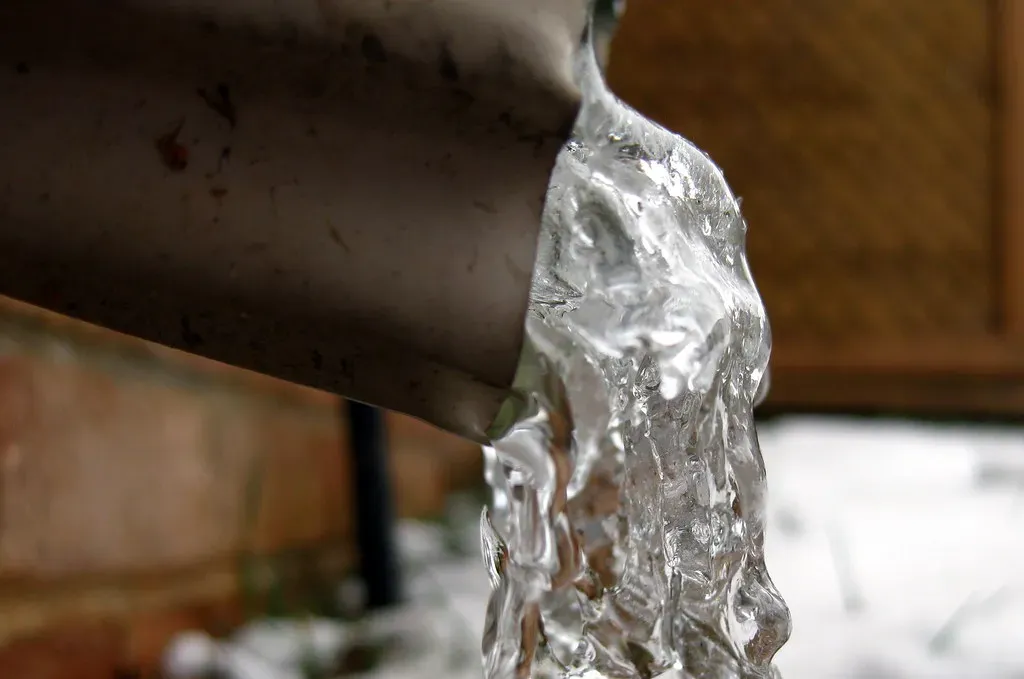 9. Leaving Pipes Unprotected During a Freeze (Scott Akerman, Flickr, CC BY 2.0)