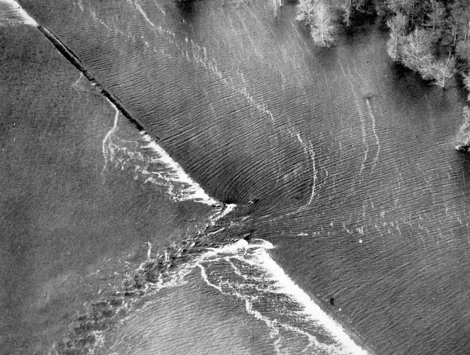 5. Mississippi: The Heat and Flood State Few Talk About (wea00733, Historic NWS Collection, [1], Public domain)