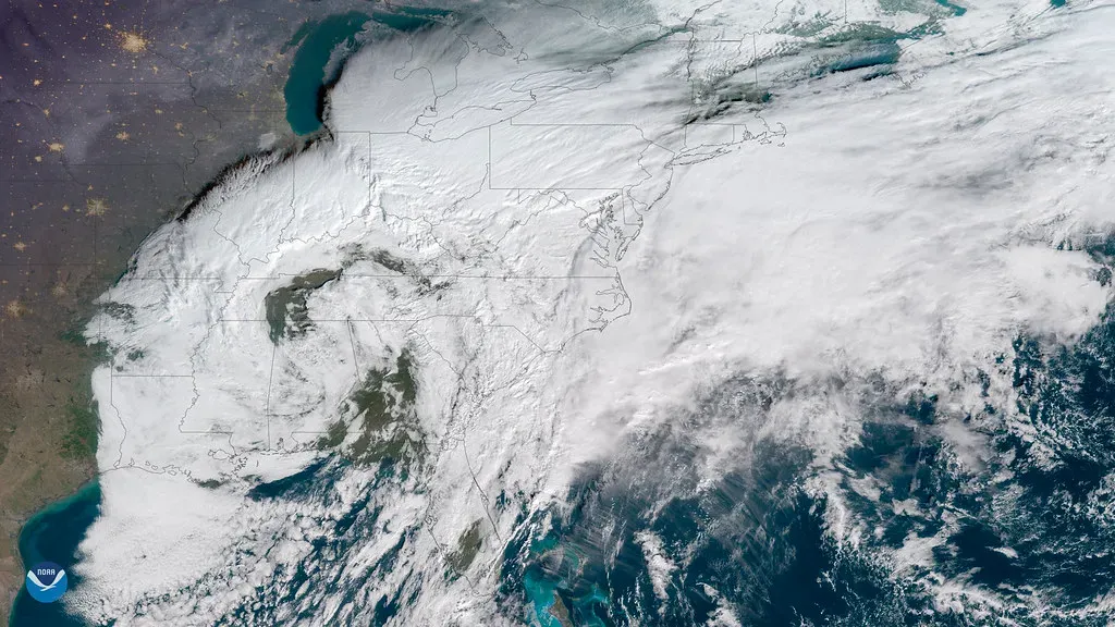 Preparing for a Season That Could Extend Into Late Fall (Image Credits: Flickr)