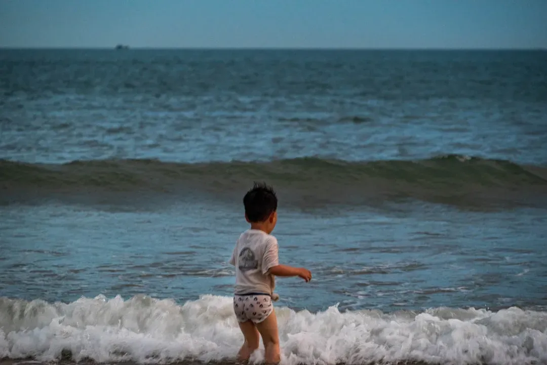 The Atlantic Trade-Off: Quieter on One Side (Image Credits: Unsplash)