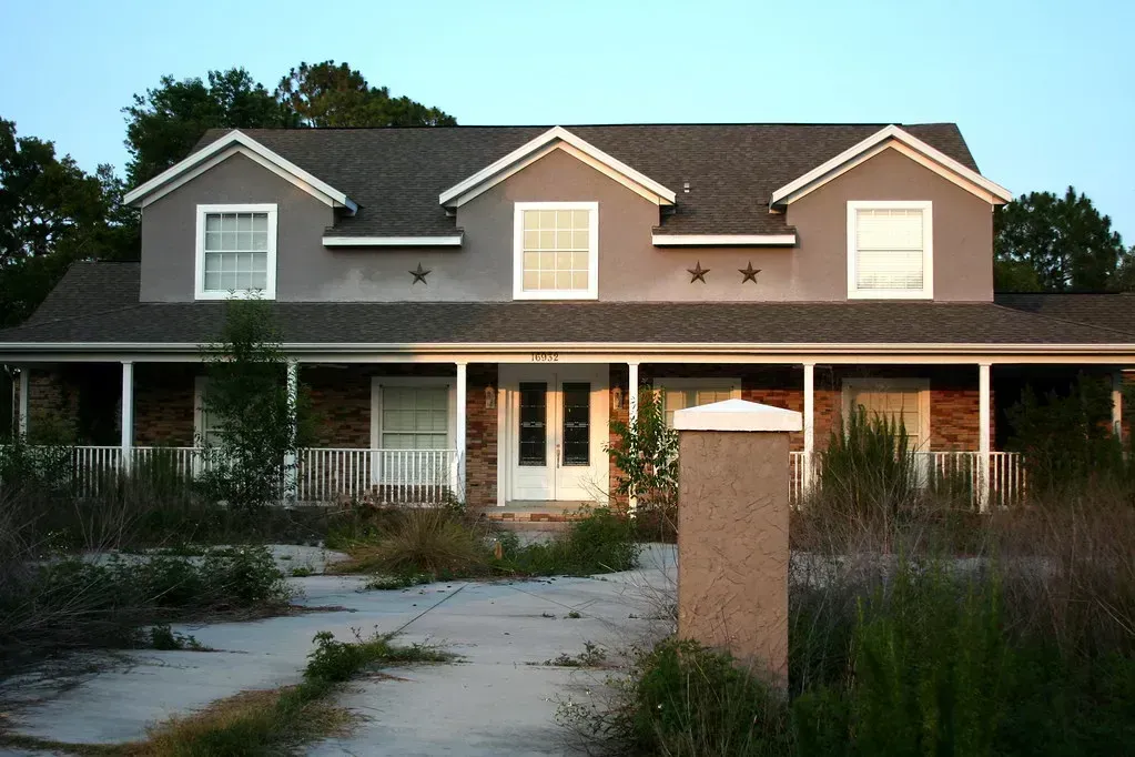 3. Florida's Southwest Coast: Where Insurance Costs Are Already Crashing Values (Image Credits: Flickr)