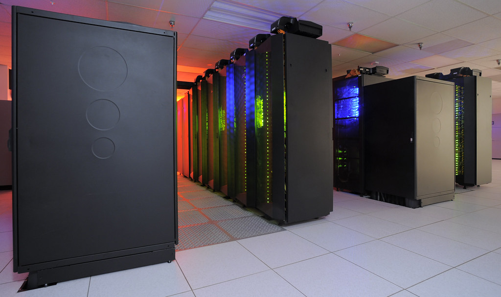 Global Supercomputers Crunch Mind-Boggling Numbers (image credits: flickr)