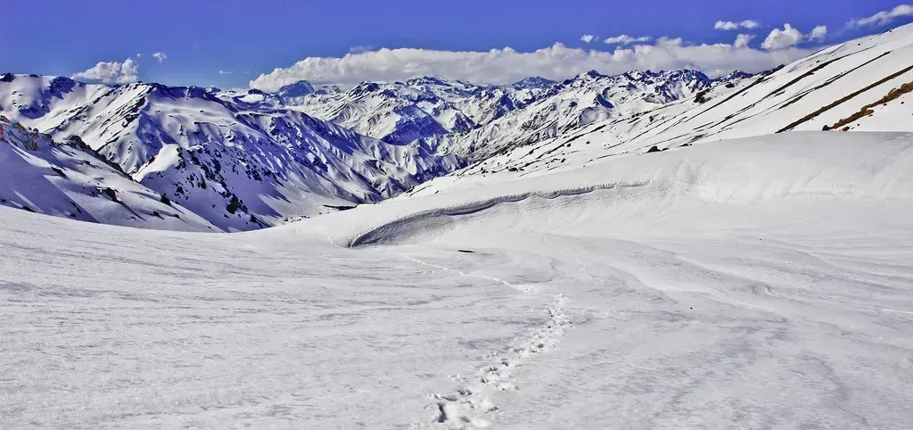 Extratropical Chilean Andes, 27 to 36 Degrees South (Kmilo__, Flickr, CC BY 2.0)