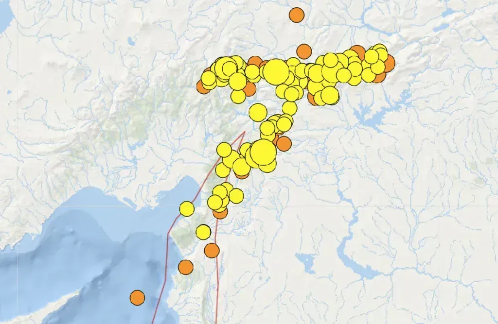 5. Foreshock Activity Before a Major Rupture (James St. John, Flickr, CC BY 2.0)