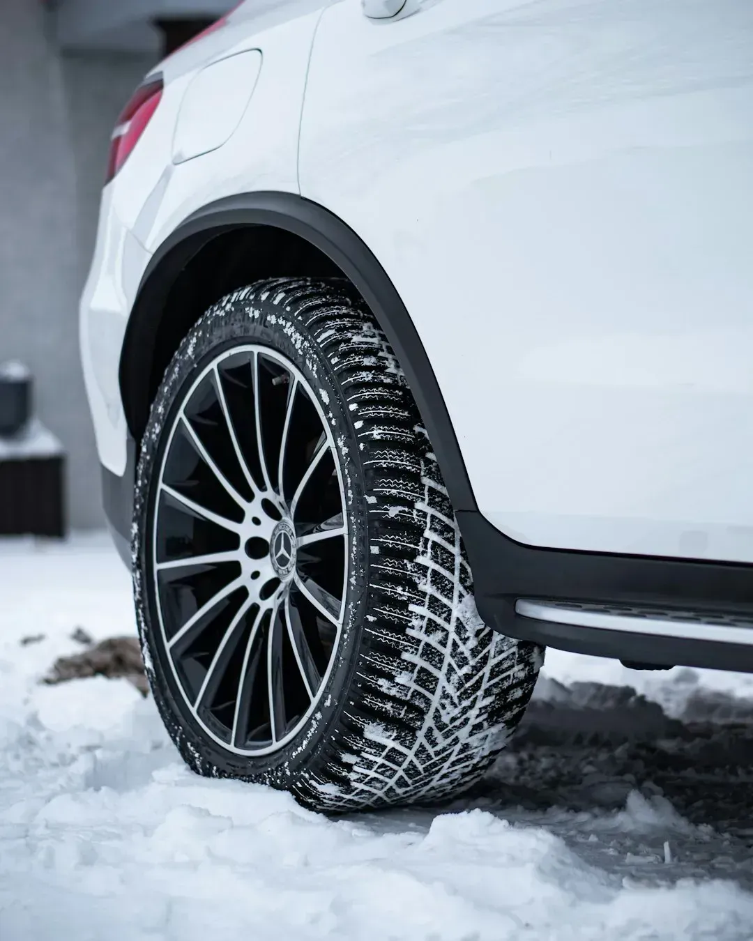 3. Not Clearing Snow from the Entire Vehicle (Image Credits: Unsplash)