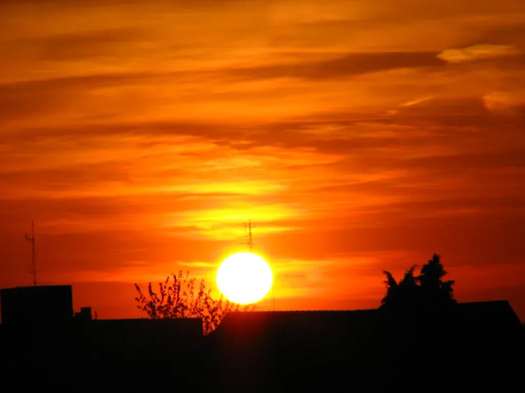 4. Volcanic Eruptions Have Periodically Rewired the Sky (fdecomite, Flickr, CC BY 2.0)