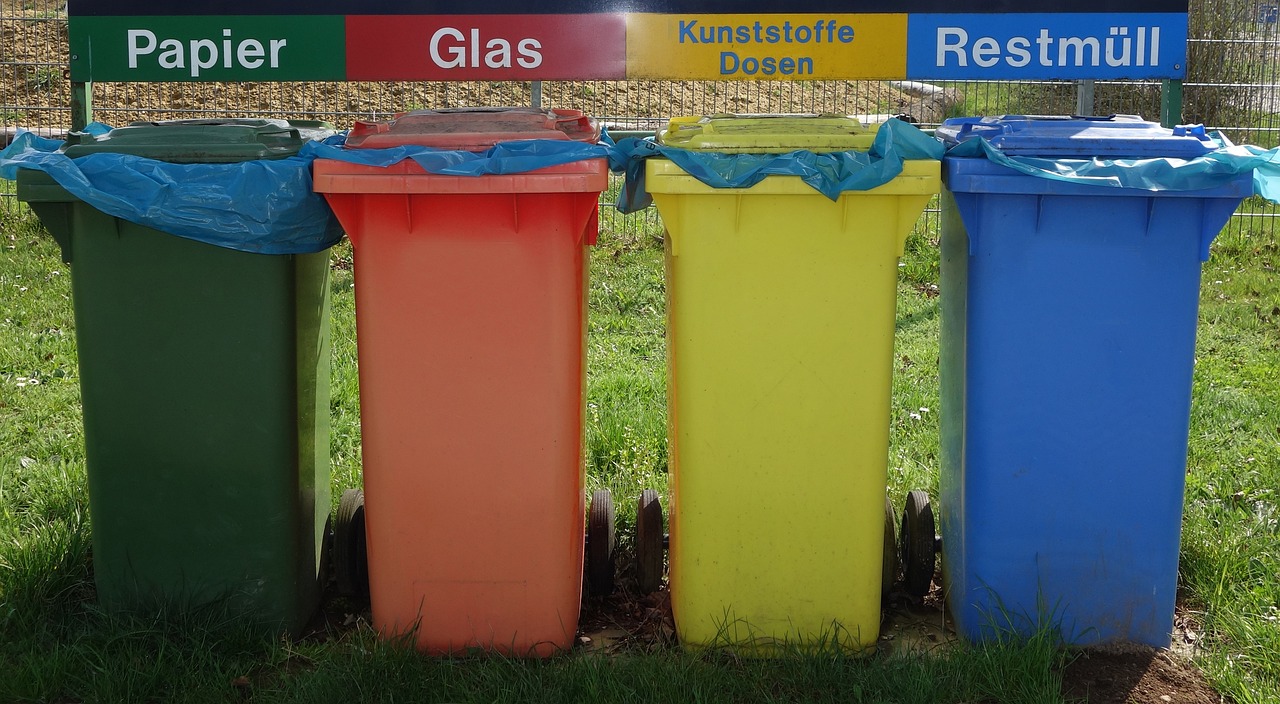 Contaminating Recyclables with Hazardous Materials (image credits: pixabay)