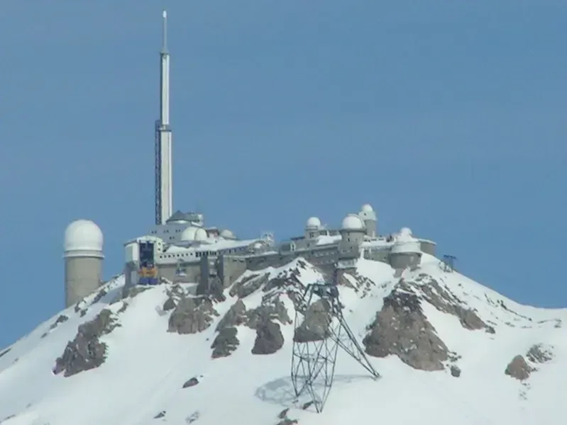 Pic du Midi, France (Photo taken by Christophe Jacquet on 16 March 2006., CC BY-SA 2.5)
