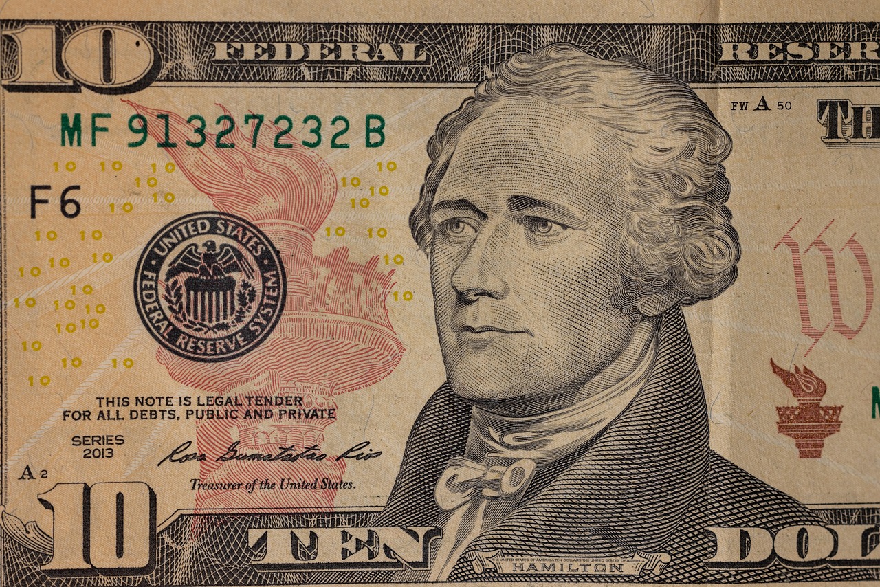 Federal Budget Cuts and Early Retirements (image credits: pixabay)