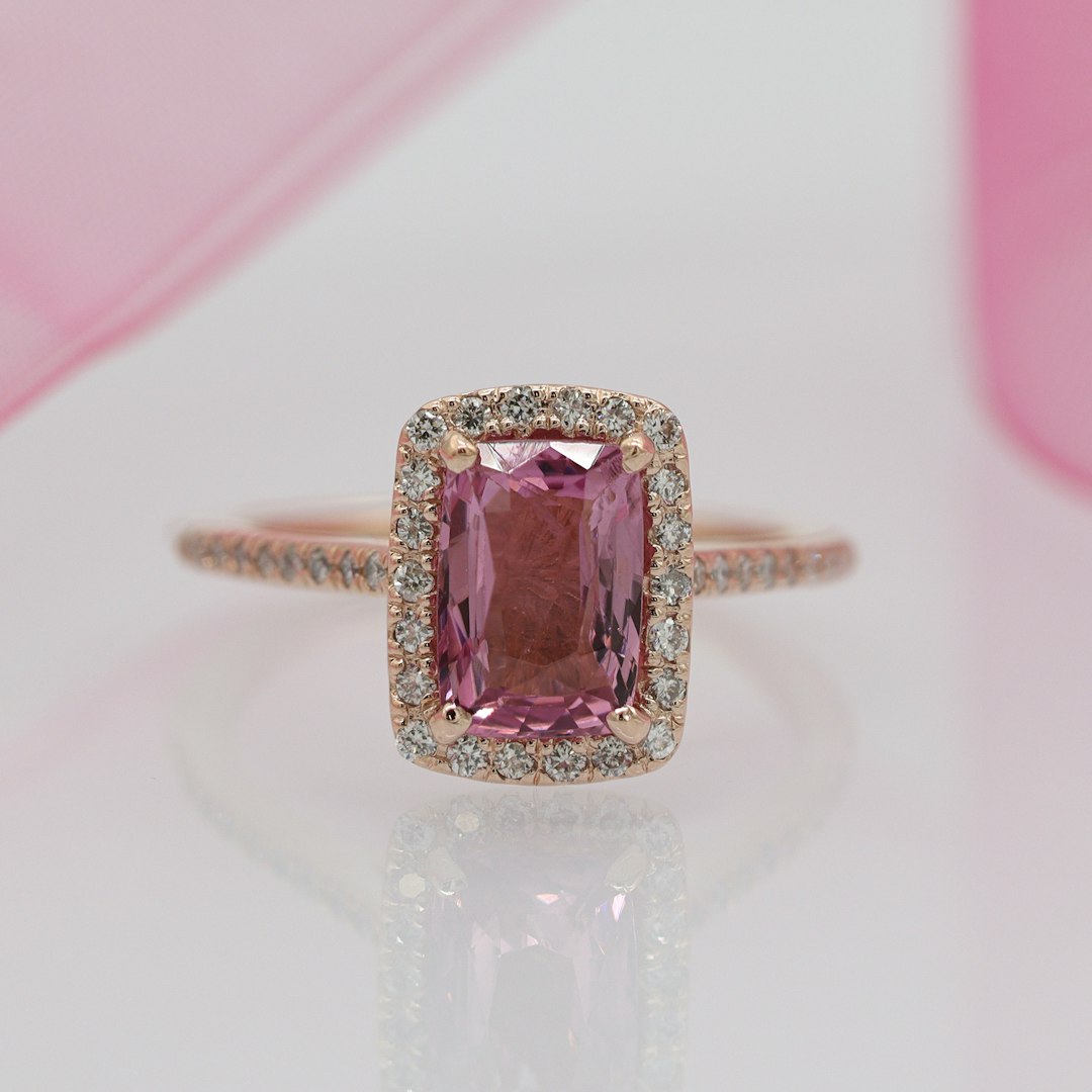 Pink and Red Diamonds – The Mystery Colors (image credits: unsplash)