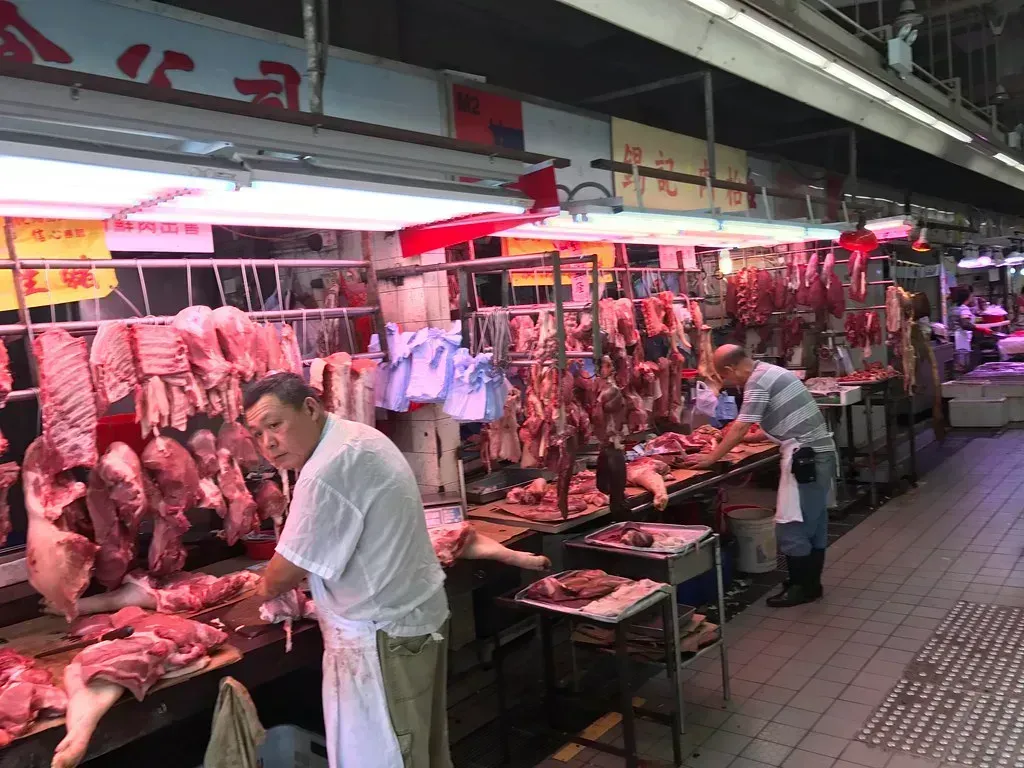 Hong Kong: The World's Undisputed Meat Capital (Simon_sees, Flickr, CC BY 2.0)