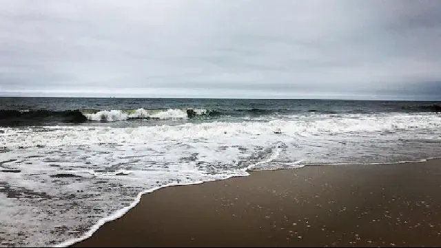 2. Rising Sea Levels Are Erasing Entire Homelands (anokarina, Flickr, CC BY-SA 2.0)