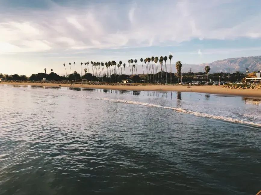 3. Santa Barbara, California: Geography as a Climate Shield (Image Credits: Pexels)