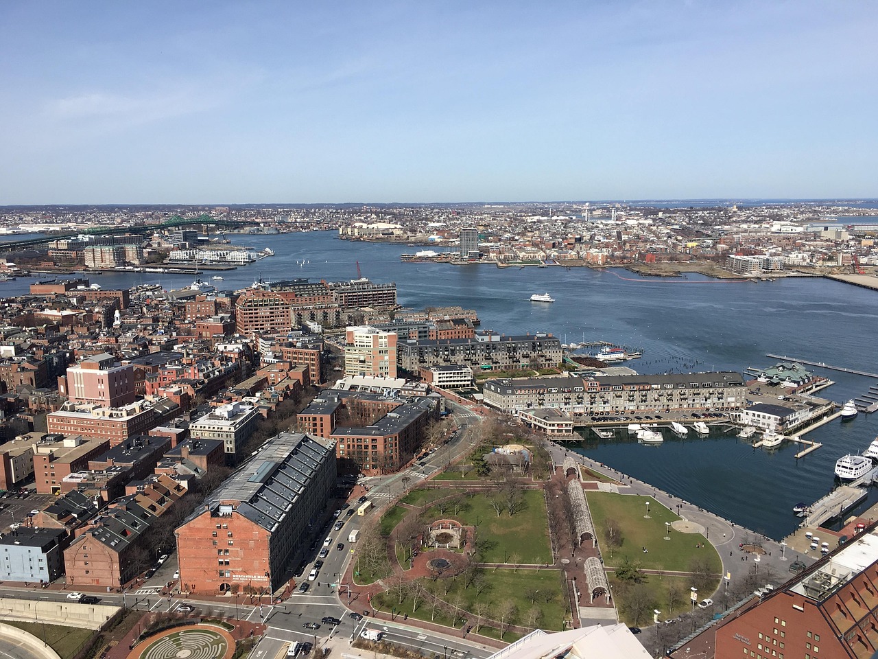 Boston, Massachusetts - The Eastern Wind Giant (image credits: pixabay)